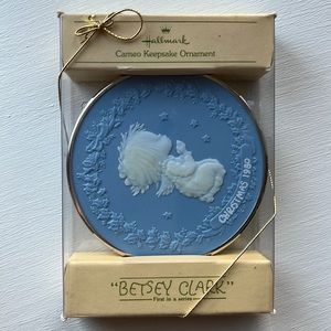 🎁 1980 Hallmark “Betsy Clark” Keepsake Ornament